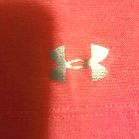 Under Armour Small Coral 🦇Batman🦇 Tank Top - Picture 6 of 6